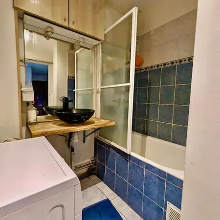 アパート Impeccable Chambre, Bien Place, Calme & Equipe *