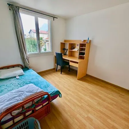 아파트 Impeccable Chambre, Bien Place, Calme & Equipe