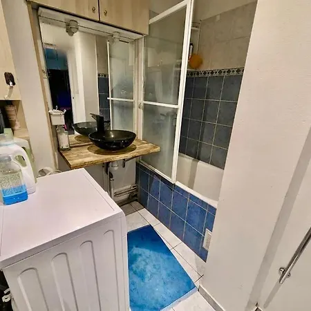 아파트 Impeccable Chambre, Bien Place, Calme & Equipe *